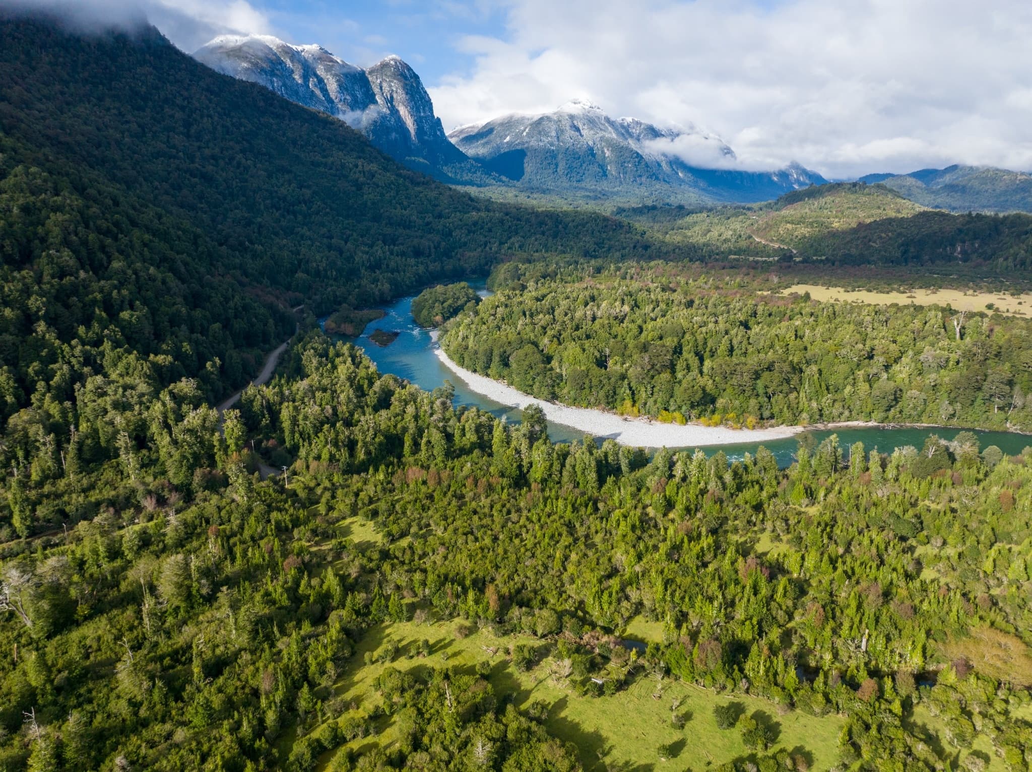 https://api.biosfera-austral.com/wp-content/uploads/2024/12/DJI_0300_compressed.jpg